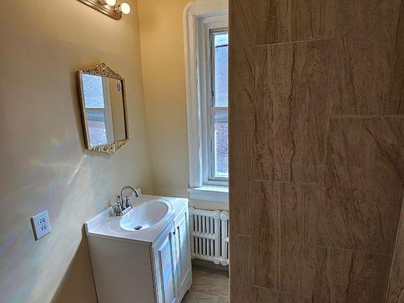 5th image of 420 Princeton Ave Floor 2