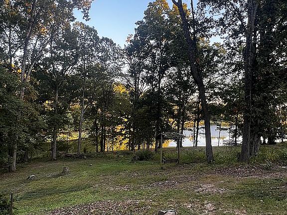 5th image of 3308 Lakewood Dr