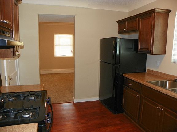 2nd image of 2516 Lowry Ave N