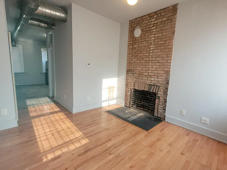 1669 Hamer St #1 — Photo 15