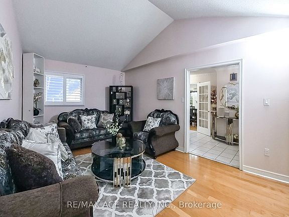 5th image of 15 Brennan Rd