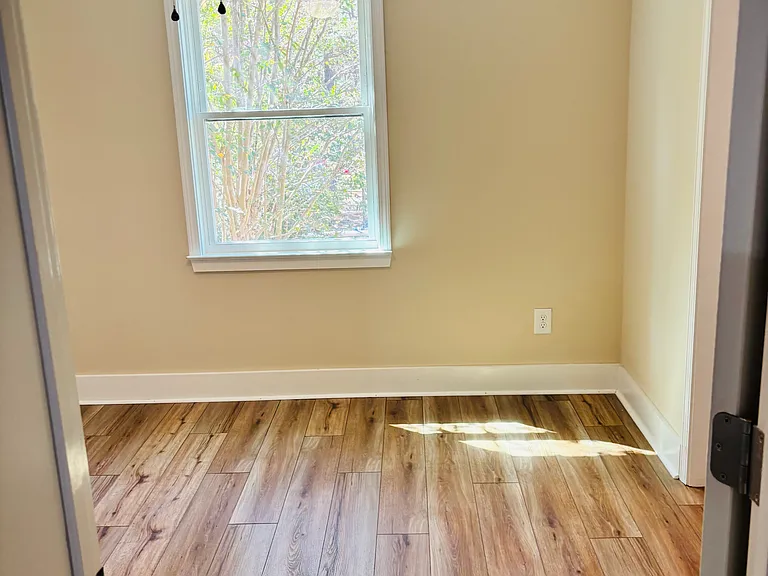 1470 Central Dr — Photo 11