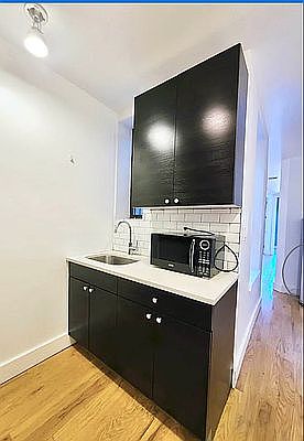 1st image of 1322 Sterling Pl APT 2R