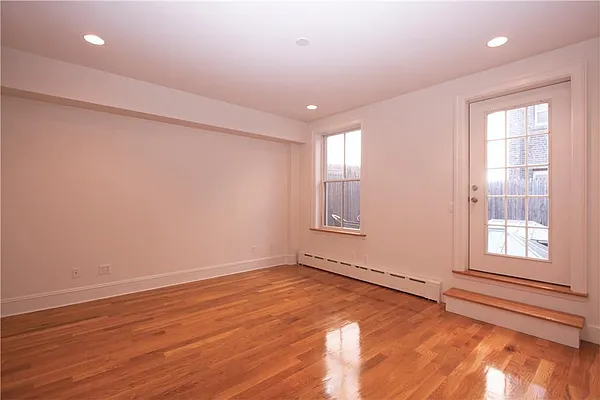 Rented by R New York | media 29