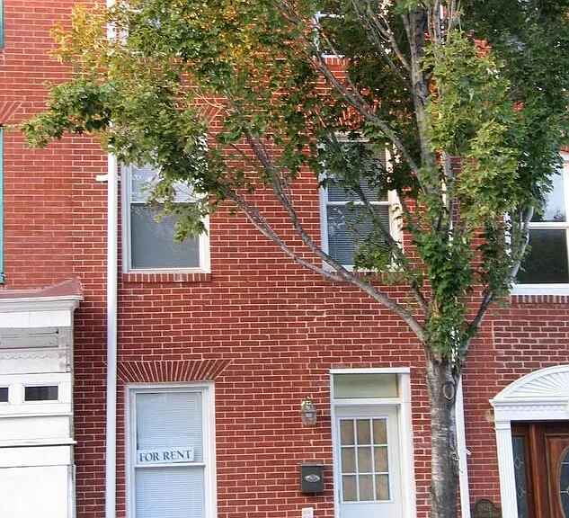1811 E Pratt St — Photo 1