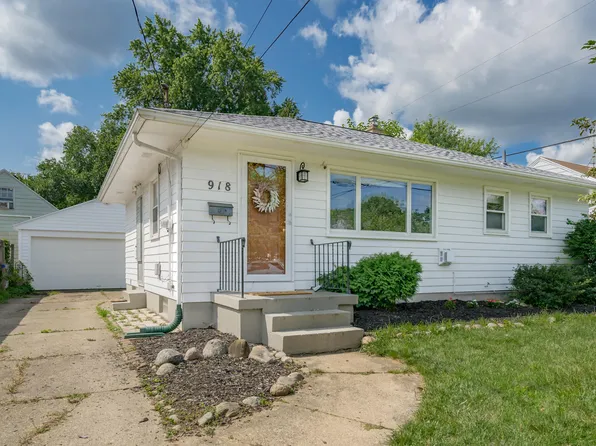 918 Sylvia St NW, Grand Rapids, MI 49504