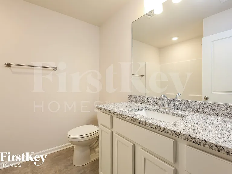 415 Stonefence Dr — Photo 13