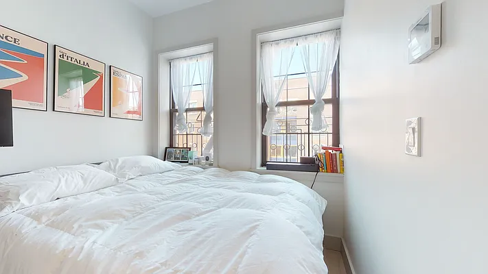 Rented by Bond New York | media 26