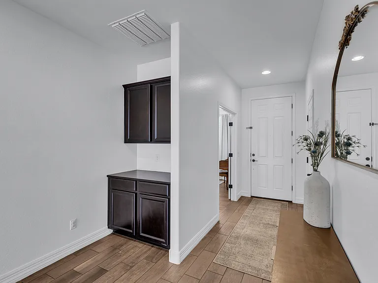 1691 W Desert Spring Way — Photo 6