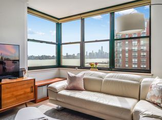2 Constitution Ct APT 806, Hoboken, NJ