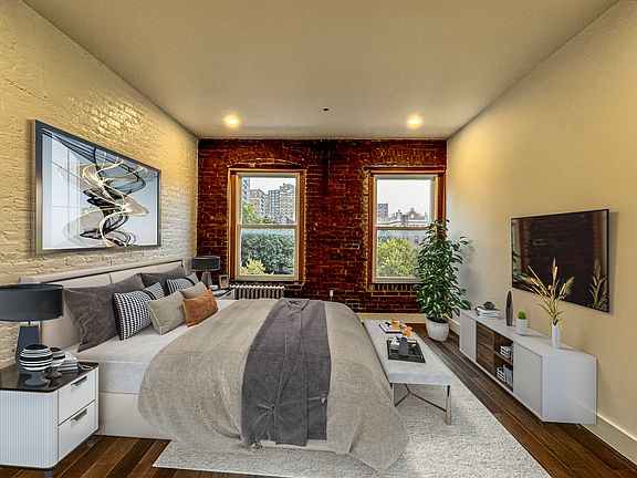 4th image of 113 E 2nd St #B
