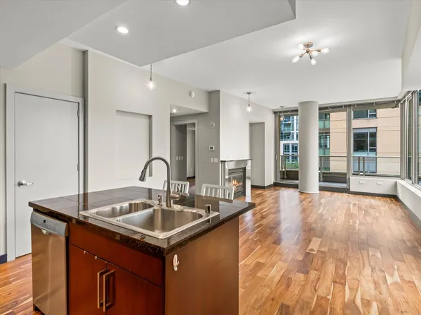 910 Lenora St, Seattle, WA