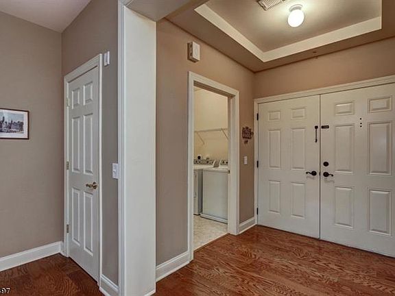 5th image of 2105 Enclave Cir #2105