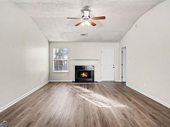 3rd image of 113 Brandon Ridge Cir