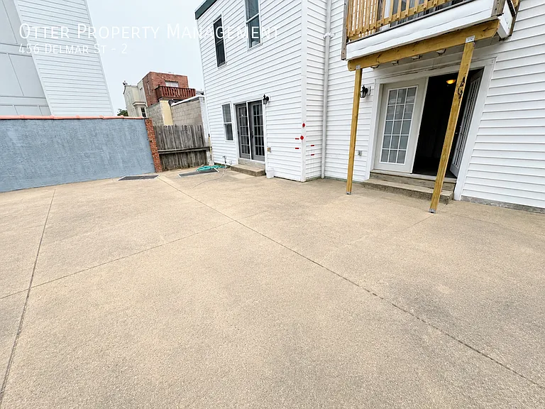 456 Delmar St #2 — Photo 27