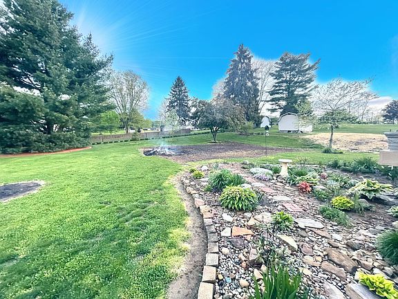 5th image of 56 Dogwood Dr