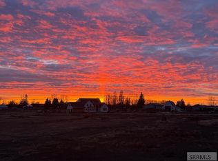 2561 N Silverleaf Ln, Rexburg, ID 83440