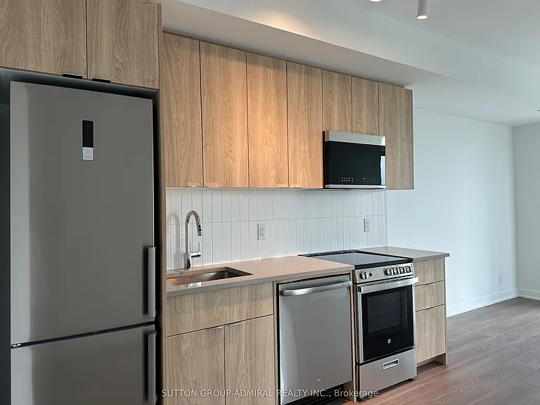 1660 Bloor St W #1110 — Photo 4