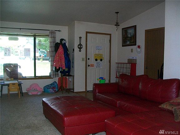 3rd image of 2705 Fordham Ct SE