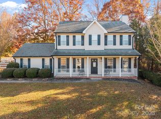 135 Shade Tree Cir, Fort Mill, SC 29715