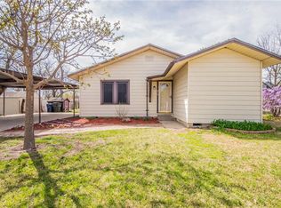 814 Wood St, Sanger, TX 76266