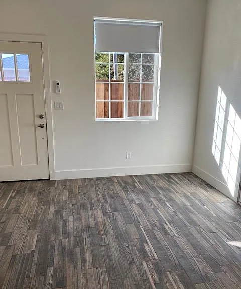 567 Myrtle St — Photo 2