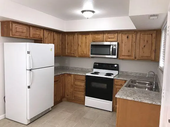 Building Photo - 1492 S 400 E #2