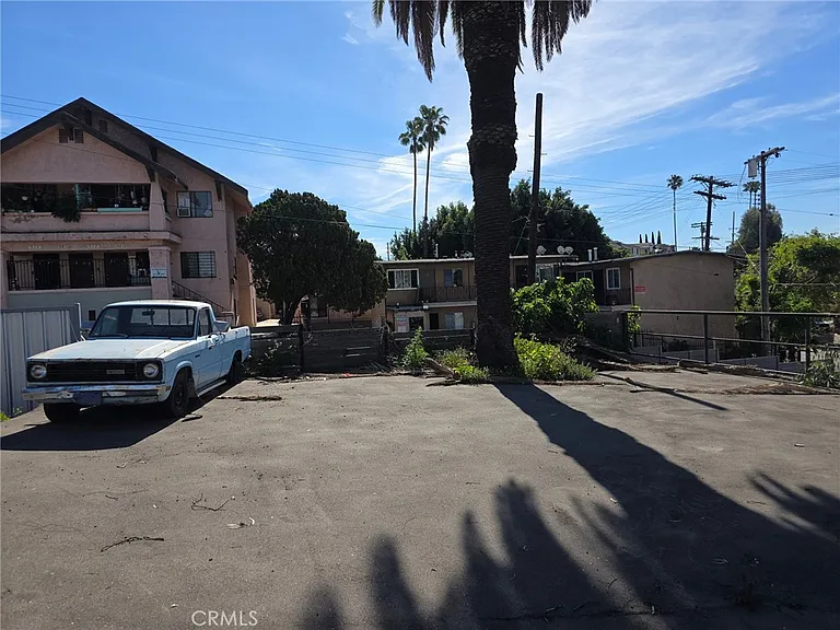 1203 E Cesar E Chavez Ave — Photo 27