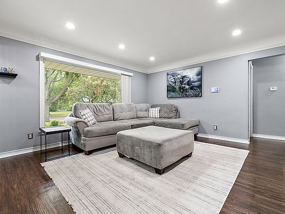 5th image of 8641 Whitefield St