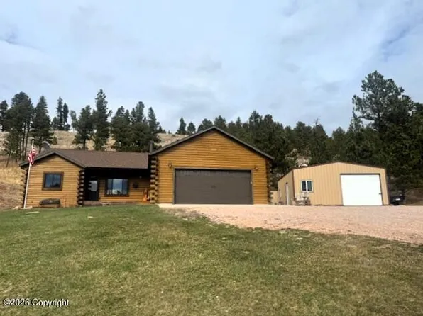 221 Green Mountain Rd, Newcastle, WY 82701