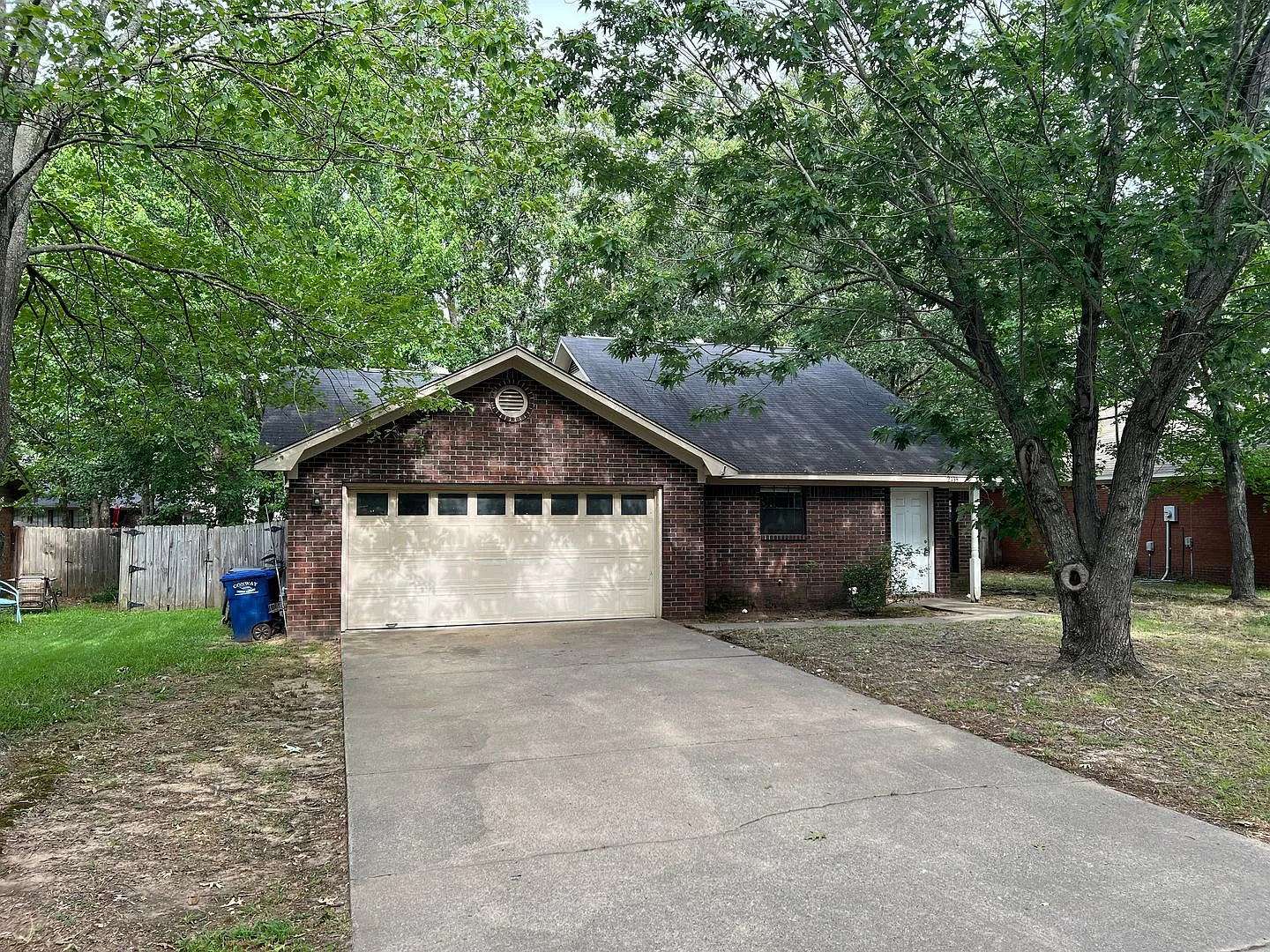 Charming 3 Bed 2 Bath Home — Photo 1