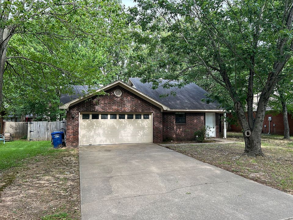 1st image of 2135 Raintree Dr