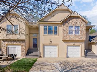 742 S Woodson Ln, Gardner, KS 66030