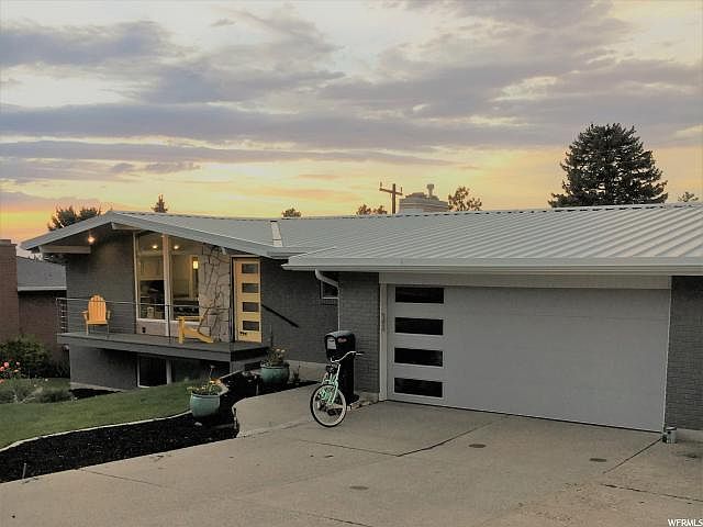 1st image of 3649 E Eastcliff Dr