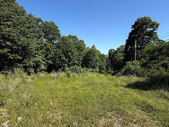 5th image of 002-04235-000 Wayne Dr