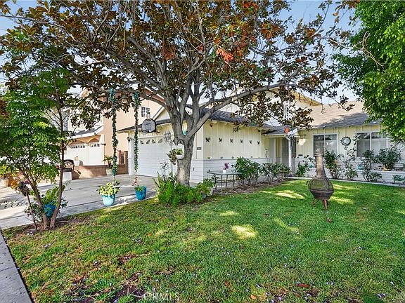 3rd image of 10445 Valley View Ave