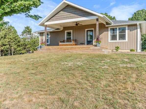 10390 Lovers Ln NW, Grand Rapids, MI 49534