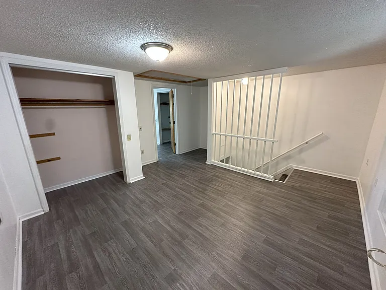 214 W Church St — Photo 23