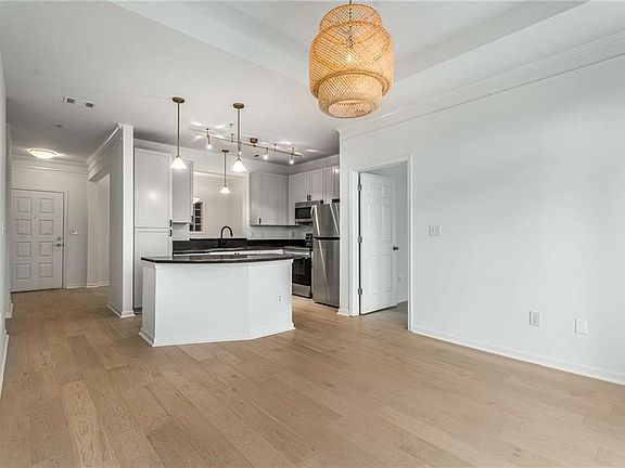 2nd image of 400 17th St NW Unit 2409