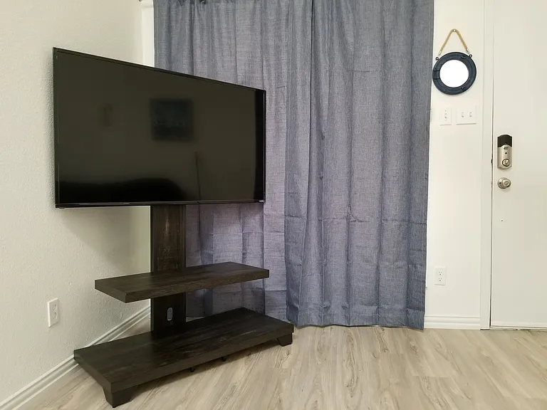 6646 E Lovers Ln — Photo 18
