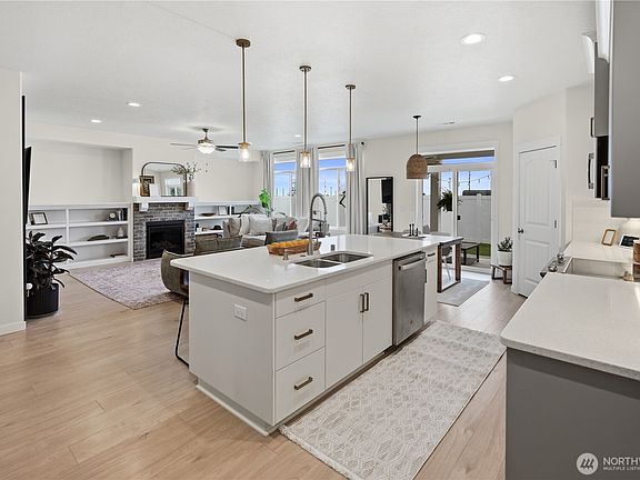 2nd image of 1154 7th Avenue NE