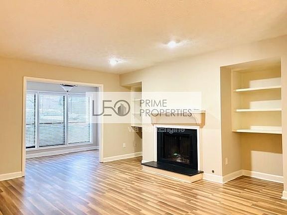 2nd image of 1011 Dunbar Dr