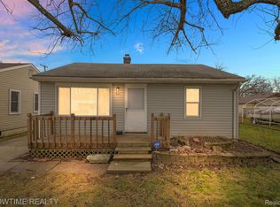 840 E Barrett Ave, Madison Heights, MI 48071
