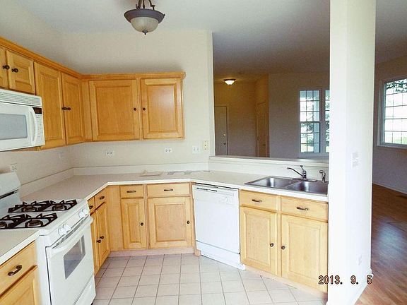 5th image of 3091 Autumn Lake Dr