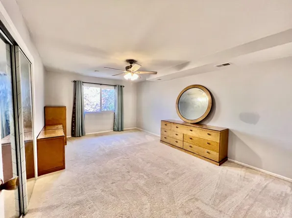 45 College Dr, Edison, NJ 08817