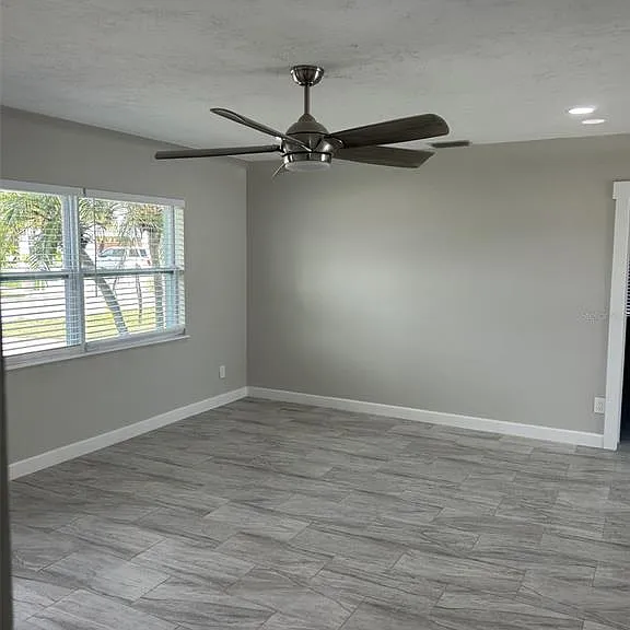 717 Sunset Cv — Photo 5