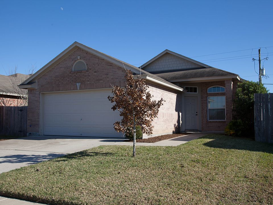 1st image of 301 Sequoia Dr