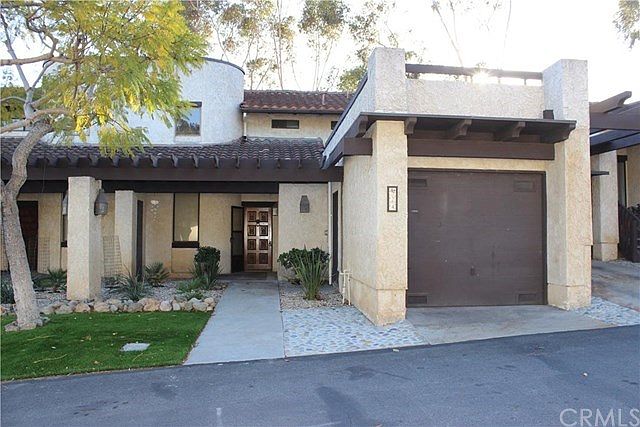 1st image of 24 Cabrillo Dr