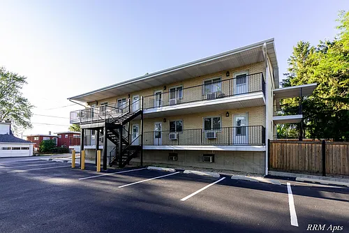 31 S Pistakee Lake Rd #2C Photo 1