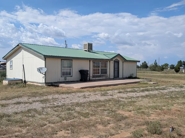 4 Santa Fe Trl, Moriarty, NM 87035
